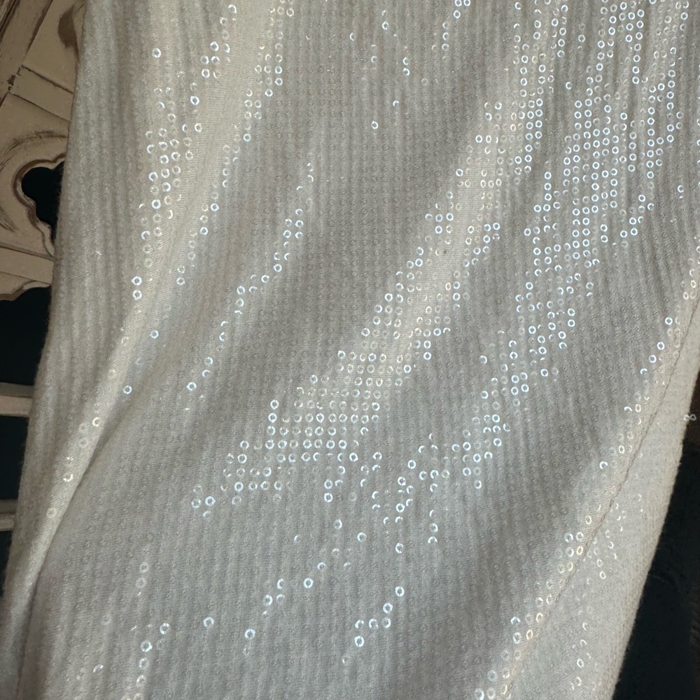 Studio y cream white sequin tank top nwot large - Picture 3 of 3